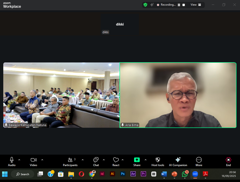 Arya Bima Wakil Ketua Komisi II DPR RI pada saat menjadi narasumber dalam kegiatan Penguatan Kelembagaan Bawaslu Kabupaten Natuna melalui zoom meeting (16/09/2025)