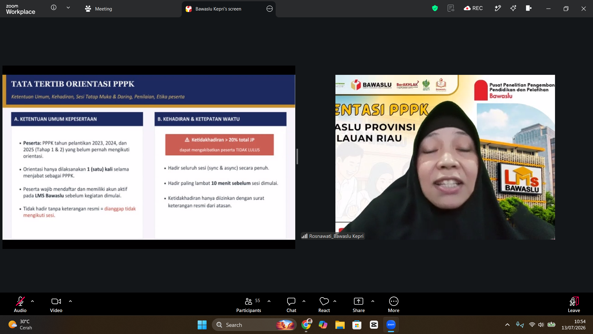Anggota Bawaslu Provinsi Kepulauan Riau Rosnawati pada saat menyampaikan materi dalam kegiatan orientasi Gelombang I PPPK angkatan 2025 pada (13/07/2026) 