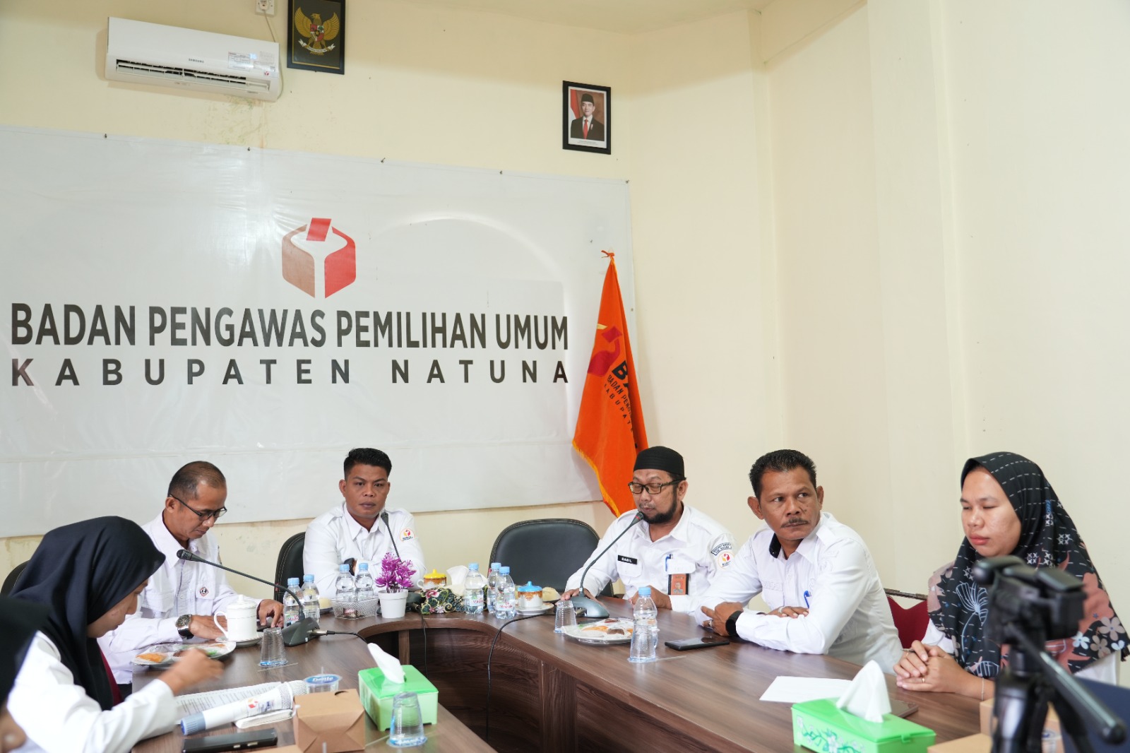 Bawaslu Kabupaten Natuna melaksanakan kegiatan Monitoring, Evaluasi dan Pelaporan (Monev) Pelaksanaan Program pada Rabu, 7 Oktober 2026, bertempat di Ruang Rapat Kantor Bawaslu Kabupaten Natuna.