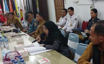 Ila Nurlaila saat menyampaikan tanggapan dari Bawaslu Kabupaten Natuna dalam rapat Koordinasi Pemutakhiran Data Pemilih Berkelanjutan Triwulan II (29/06/2026)