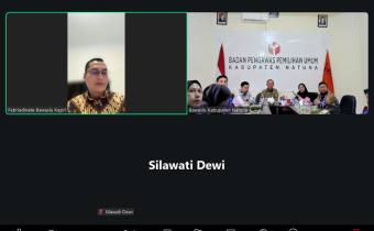 Tangkapan layar kegiatan Fasilitasi Pengelolaan Layanan Hukum di Bawaslu Kabupaten Natuna yang menghadirkan Anggota Bawaslu Provinsi Kepulaun Riau Febriadinata sebagai narasumber (20/08/2026)