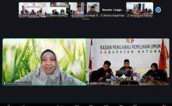Anggota Bawaslu Kabupaten Natuna Sudarsono pada saat menyampaikan materi dalam kegiatan klinik penanganan pelanggaran yang dilaksanakan oleh Bawaslu Provinsi Kepri pada (07/09/2026)
